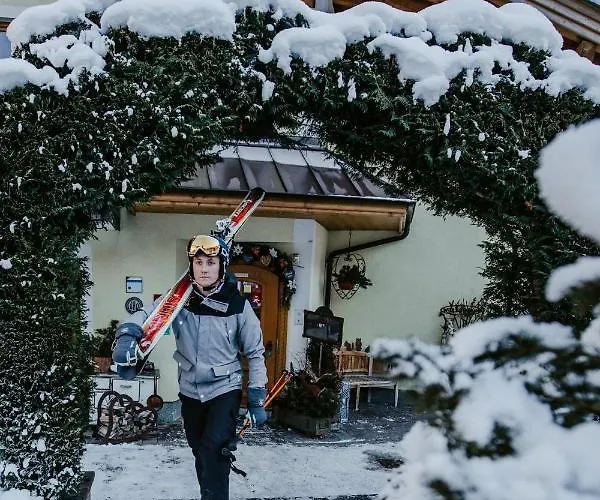 Boutique Martha 3* 滨湖采尔